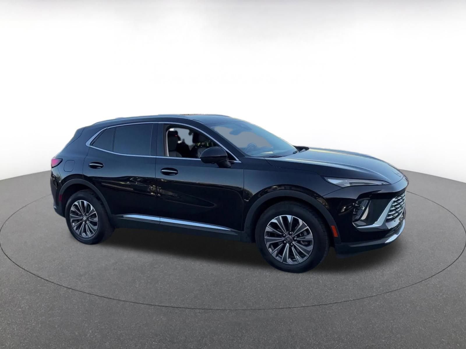 Used 2024 Buick Envision Preferred AWD/4WD image 2