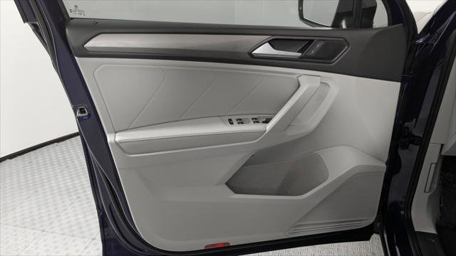 Used 2023 Volkswagen Tiguan SE image 10