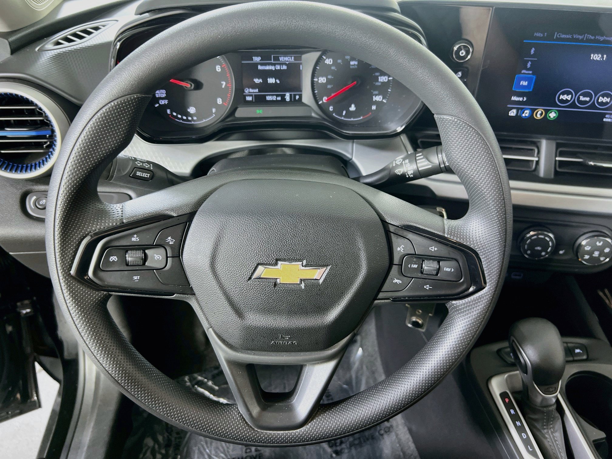 Used 2025 Chevrolet Trax LS w/ LS Convenience Package FWD image 11