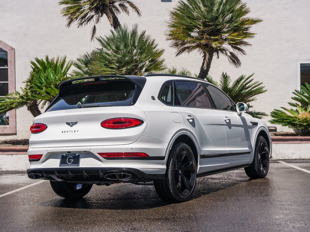 Used 2025 Bentley Bentayga Extended Wheelbase AWD/4WD image 31