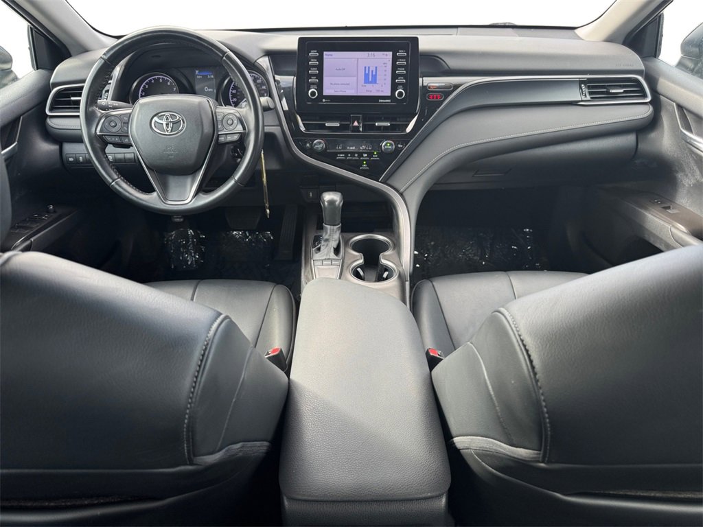 Used 2023 Toyota Camry SE image 10