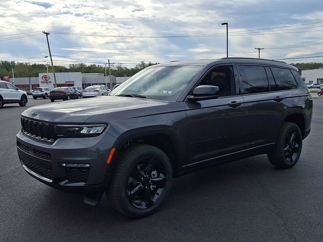 New 2025 Jeep Grand Cherokee L Limited w/ Black Appearance Package AWD/4WD image 6