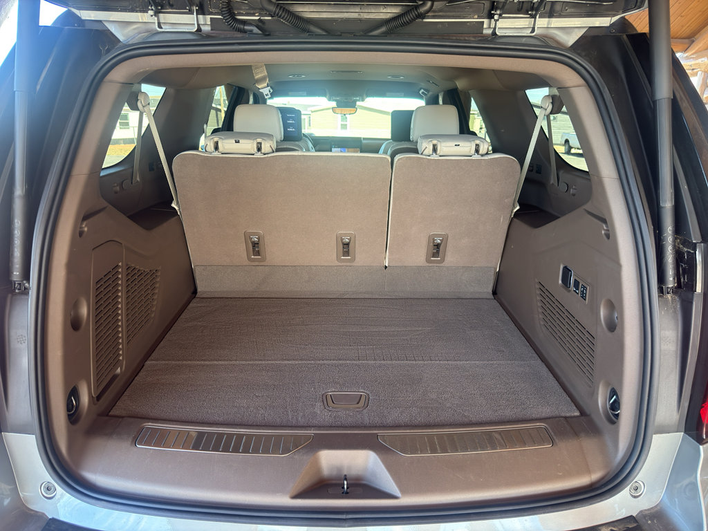 Used 2025 GMC Yukon XL Denali w/ Advanced Technology Package image 28
