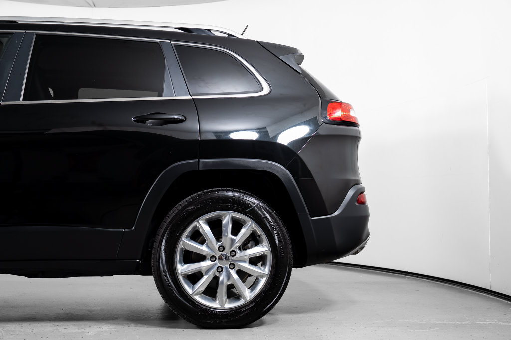 Used 2014 Jeep Cherokee Limited AWD/4WD image 13
