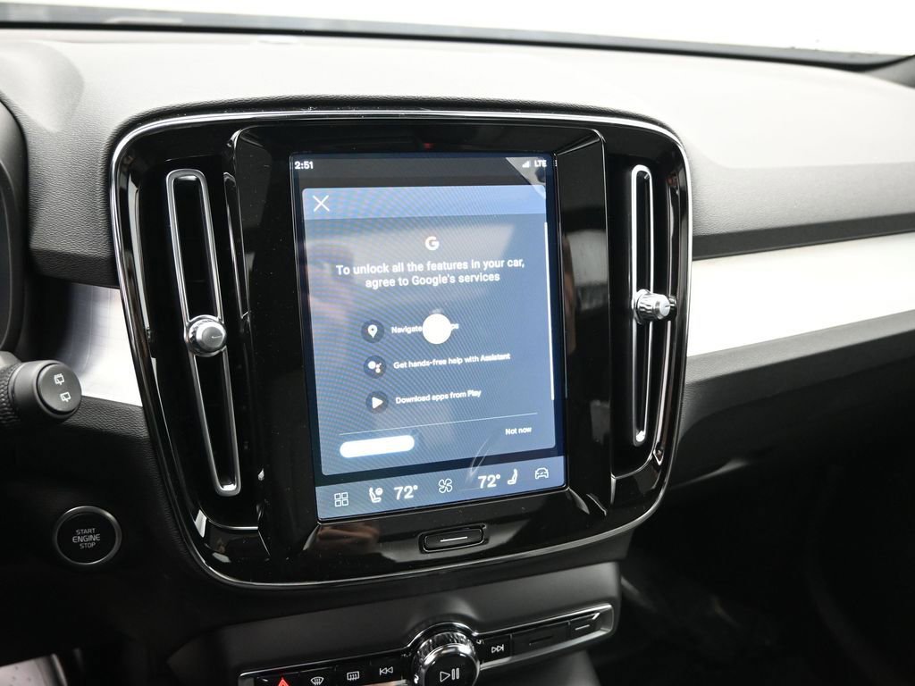 New 2026 Volvo XC40 B5 Core w/ Protection Package Premier AWD/4WD image 12