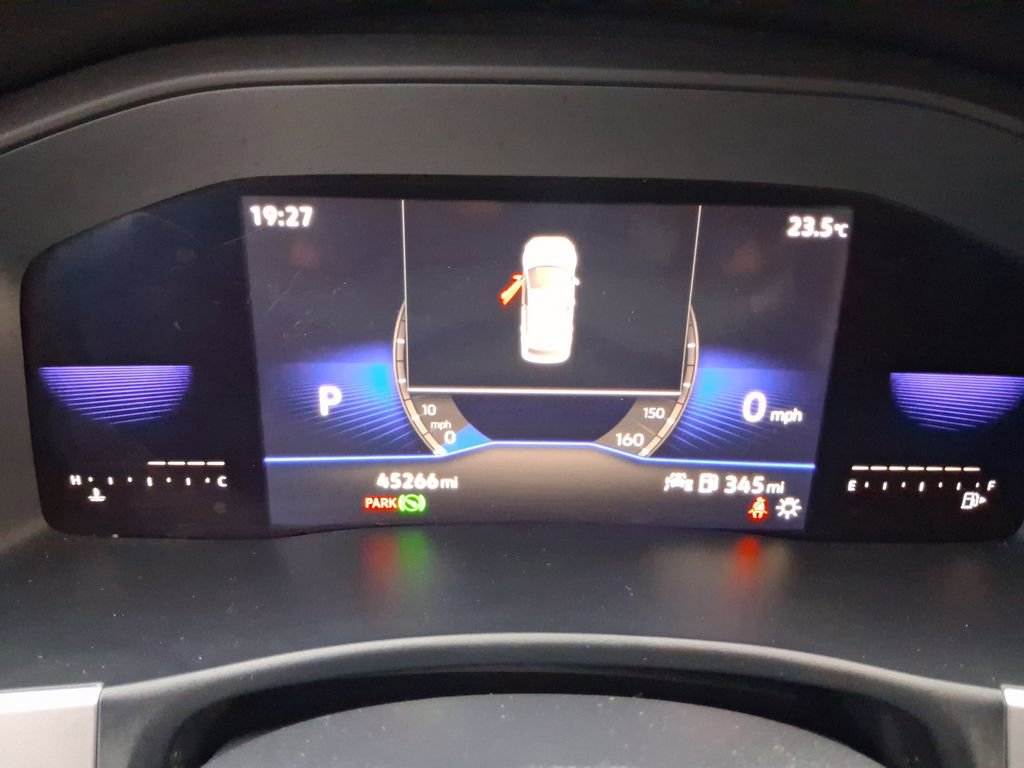 Certified 2022 Volkswagen Atlas Cross Sport SE image 18