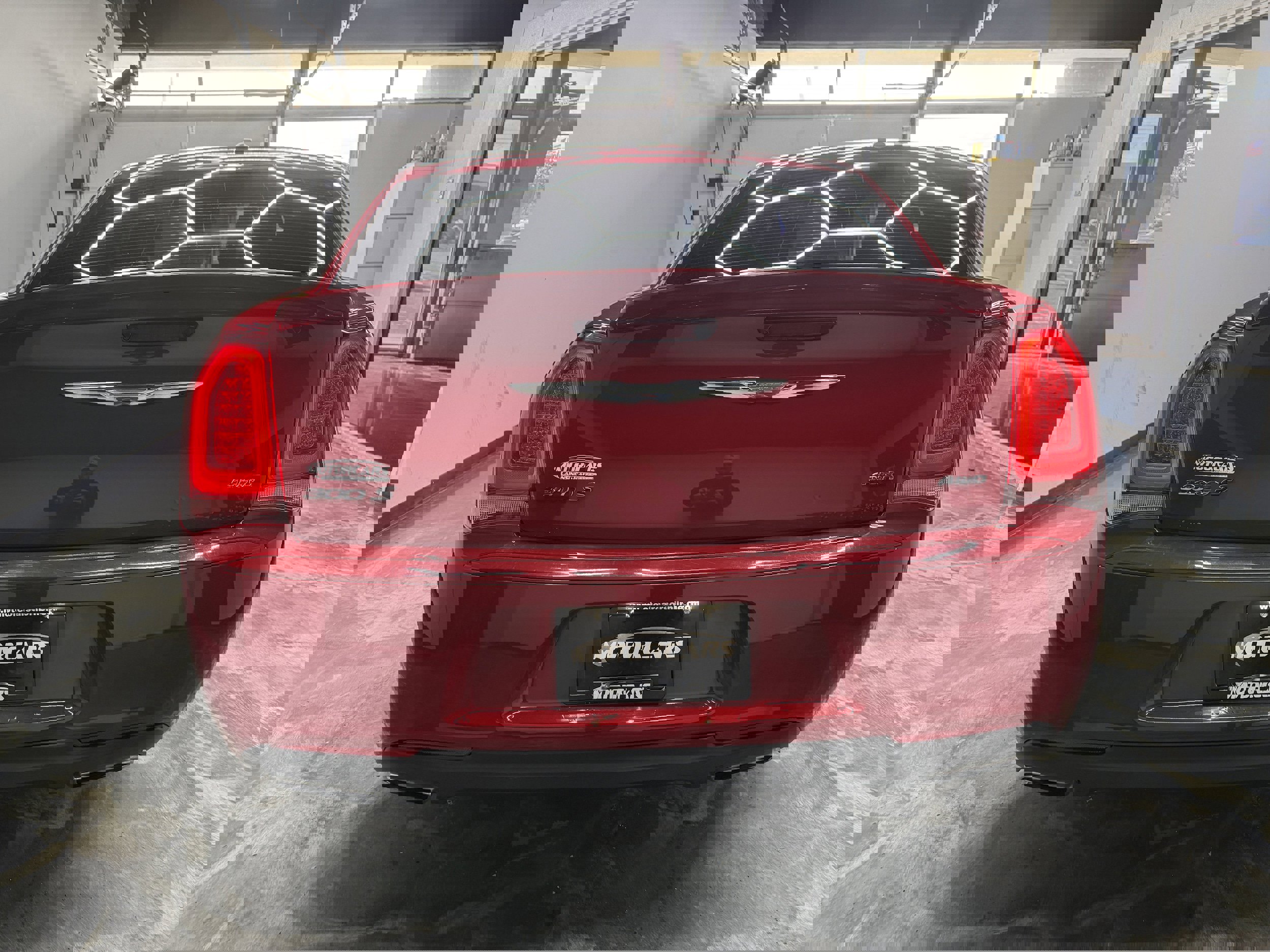 Used 2016 Chrysler 300 S image 9