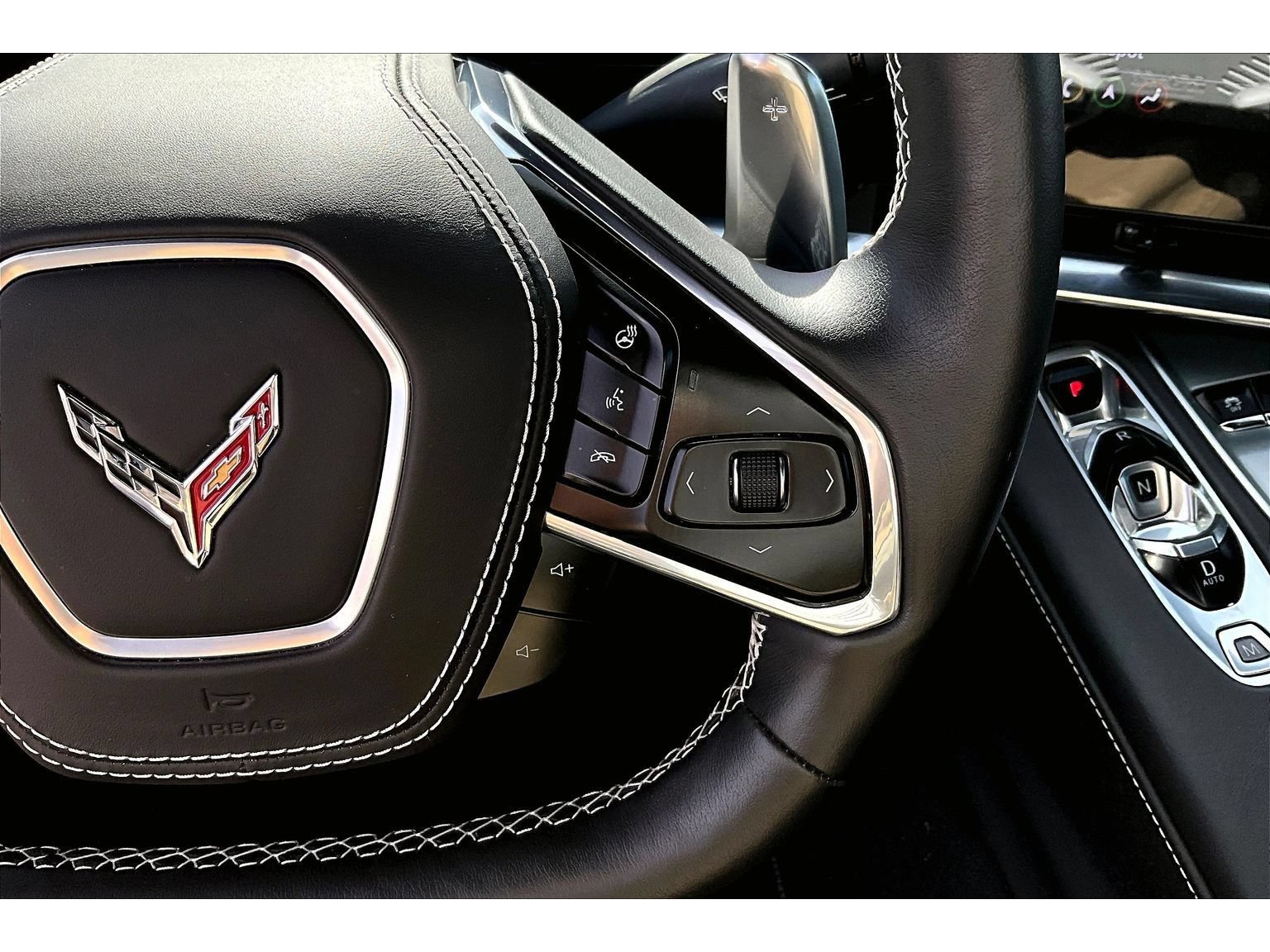 Used 2022 Chevrolet Corvette Stingray Premium Conv w/ Z51 Performance Package RWD image 11