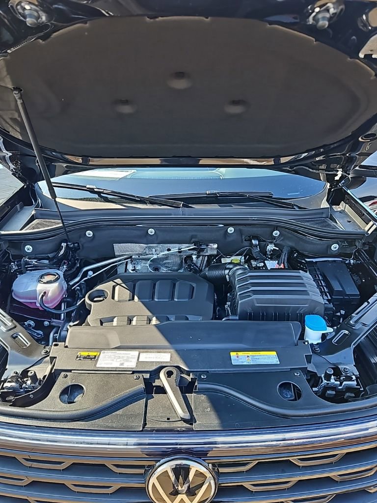 New 2026 Volkswagen Atlas Cross Sport SE image 10