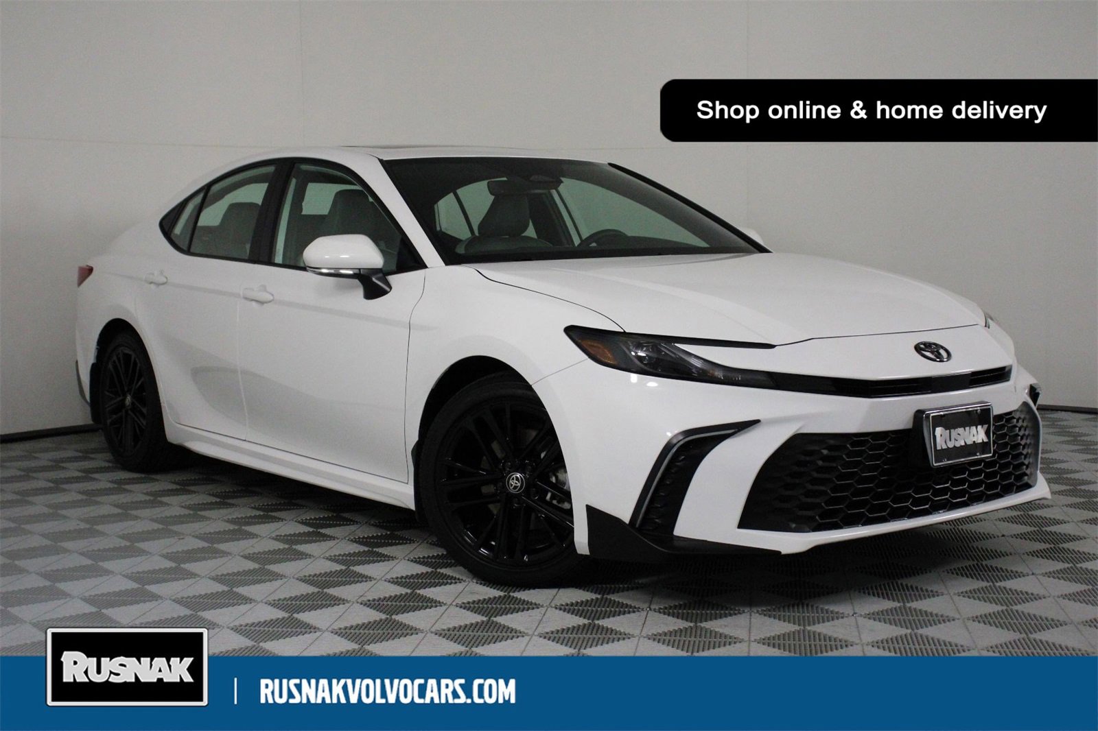 Used 2025 Toyota Camry SE
