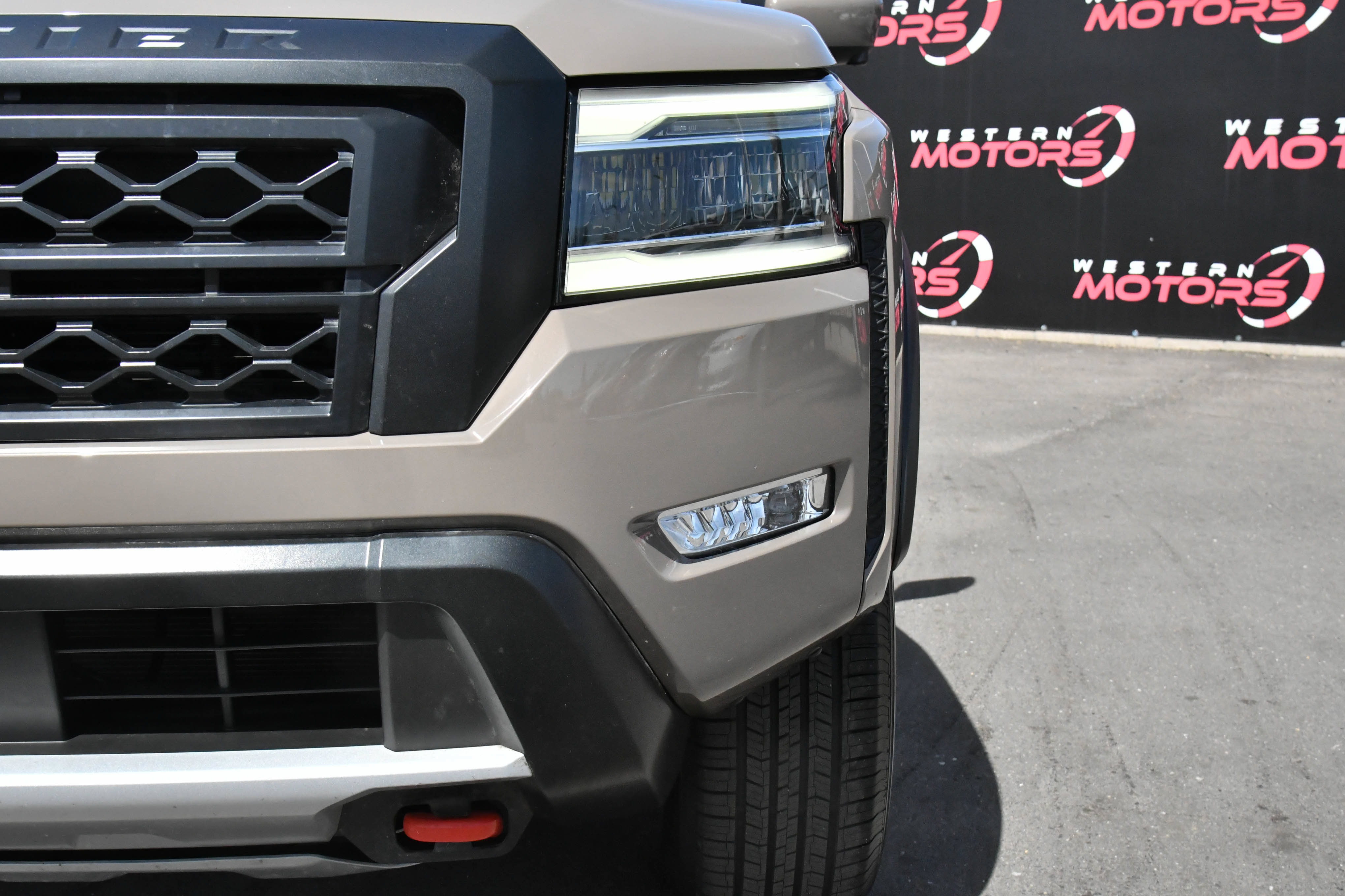 Used 2023 Nissan Frontier PRO-4X w/ Pro-4X Premium Package AWD/4WD image 11