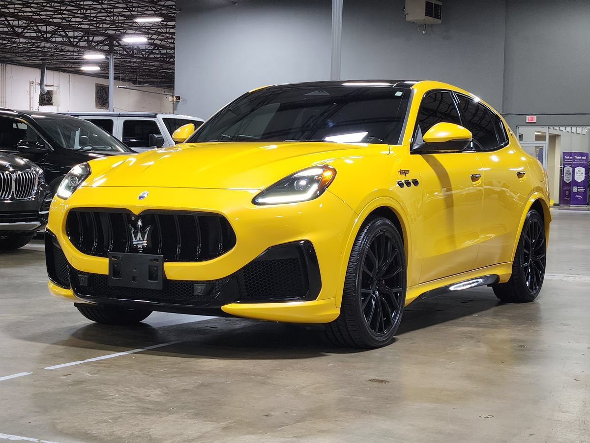 Used 2023 Maserati Grecale Trofeo AWD/4WD image 4