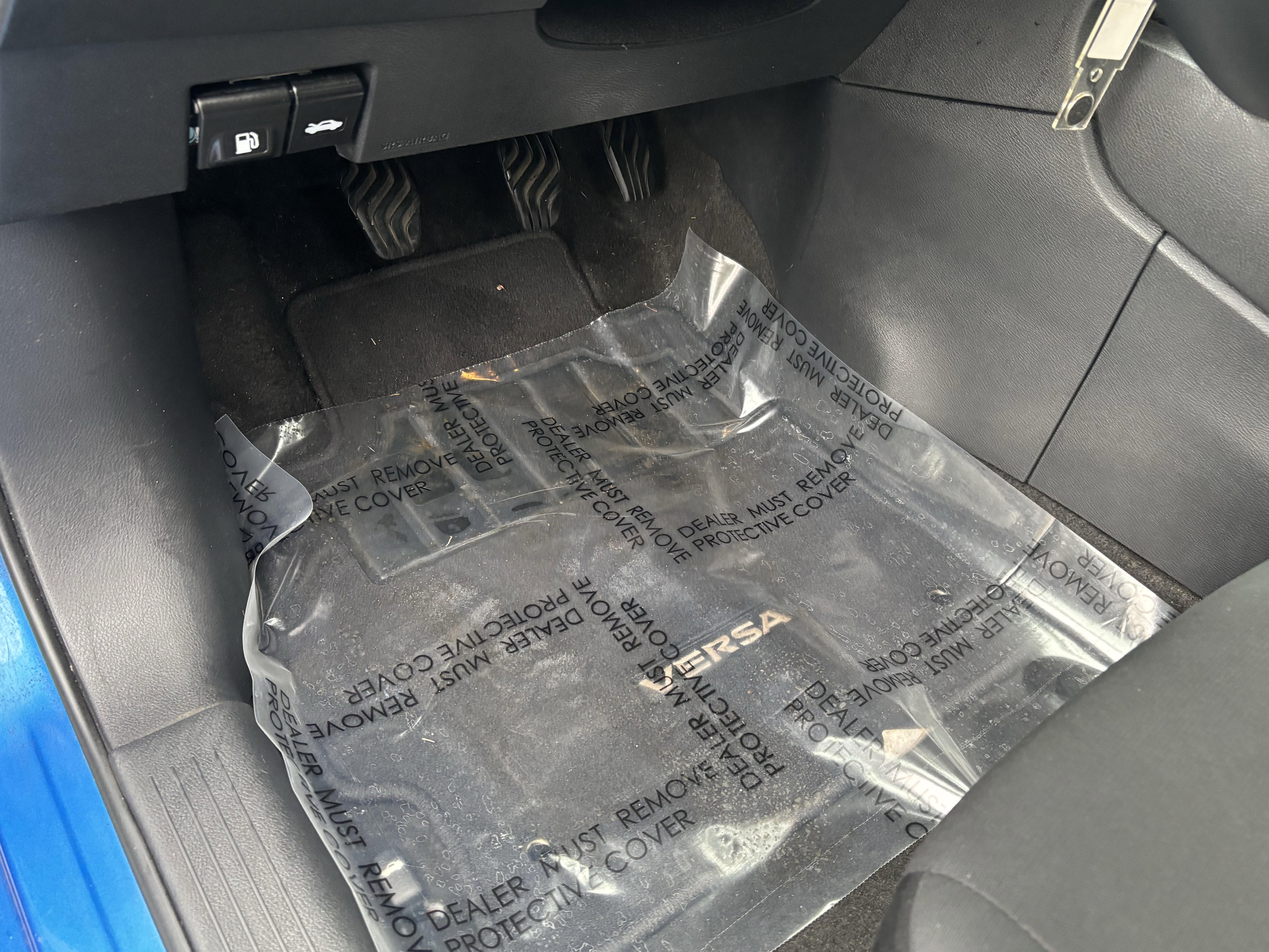 Used 2022 Nissan Versa S image 17