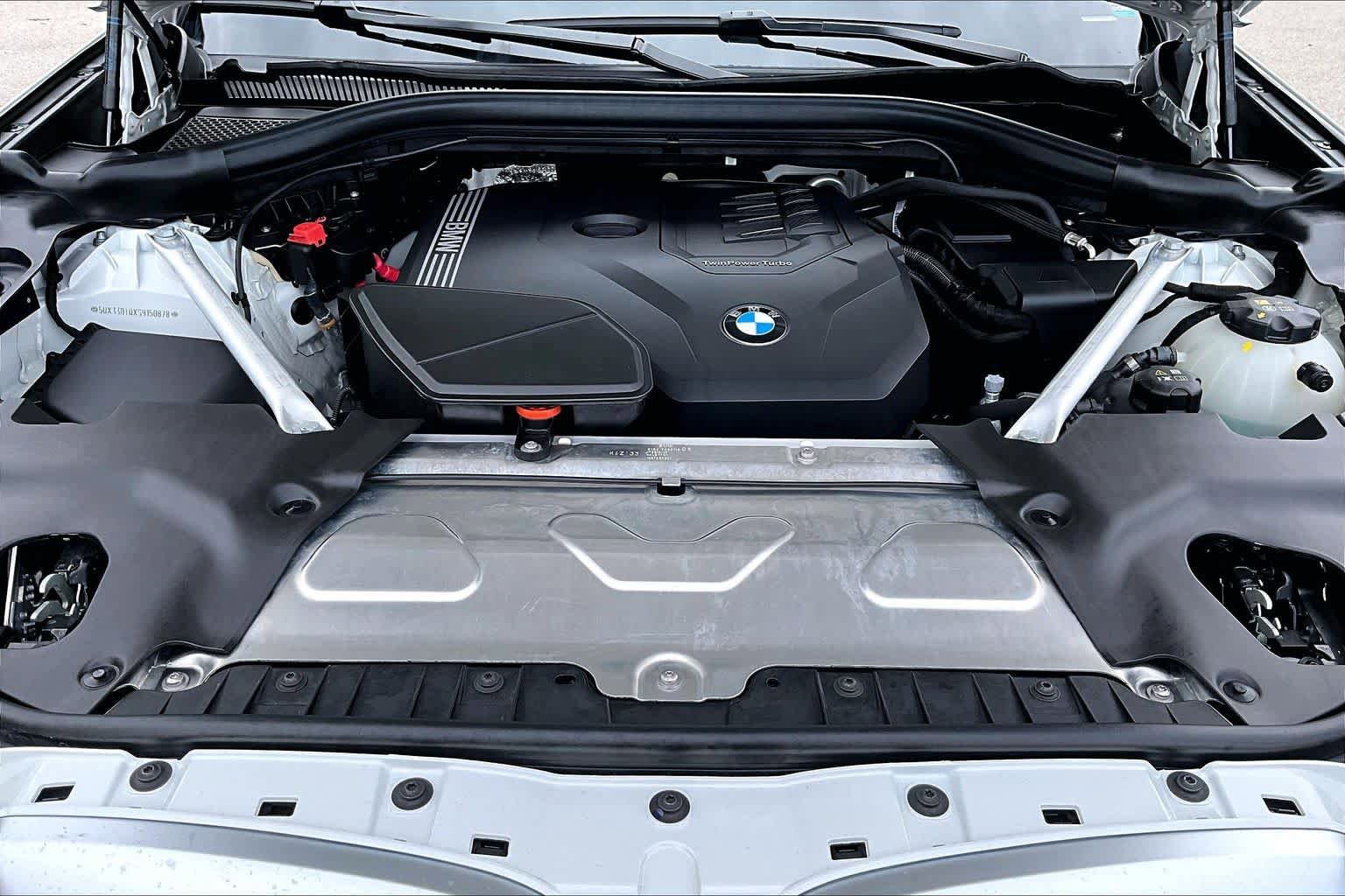 Certified 2025 BMW X4 xDrive30i AWD/4WD image 34