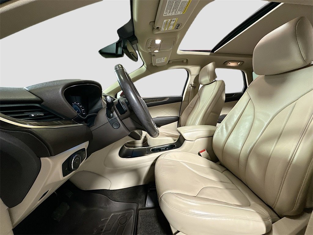 Used 2017 Lincoln MKC Reserve w/ Lincoln MKC Climate Package image 22