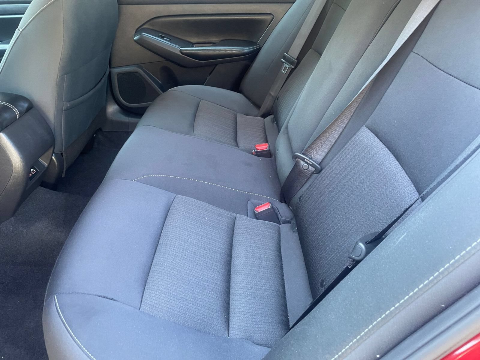 Used 2025 Nissan Altima 2.5 SV FWD image 25