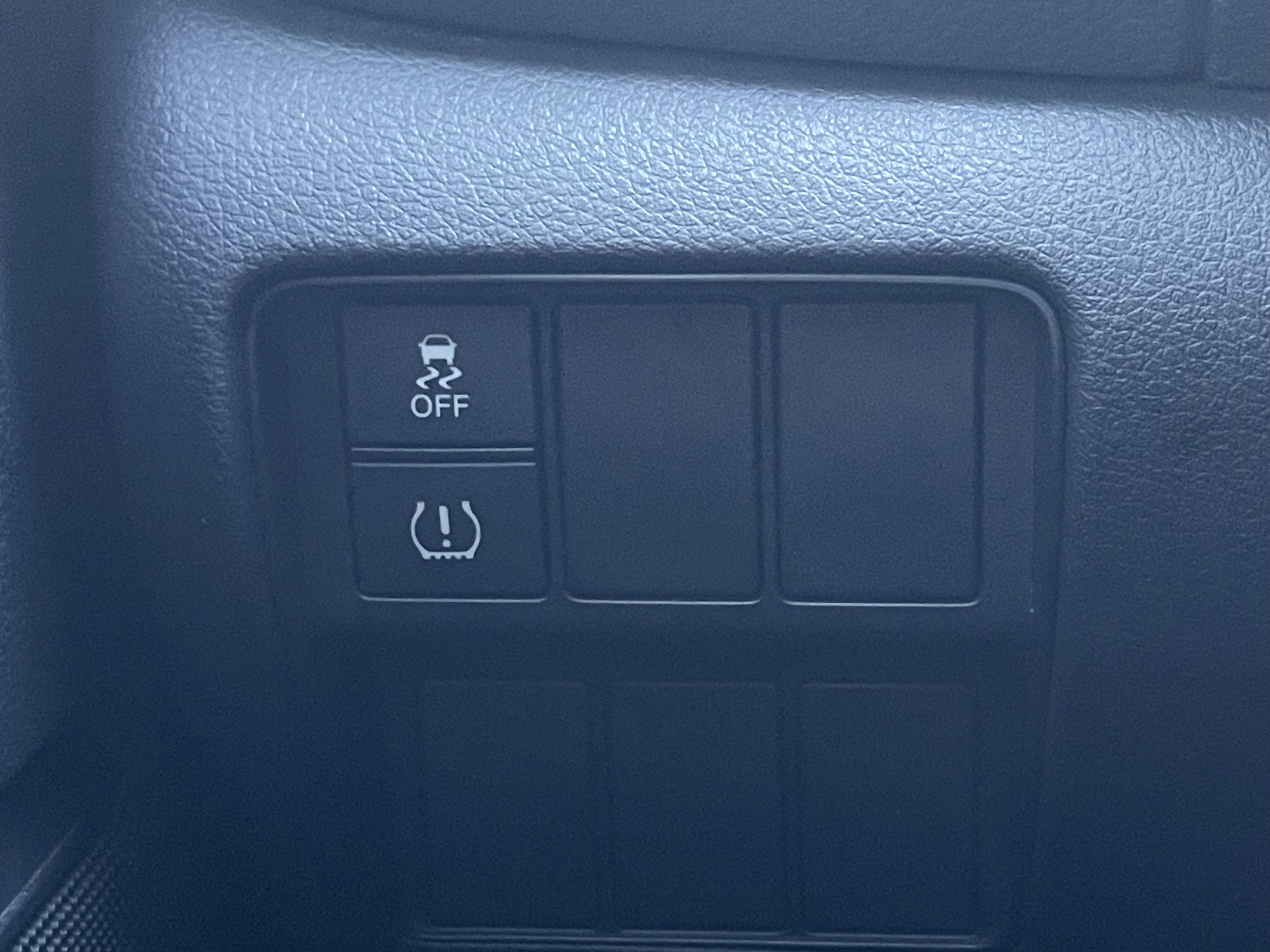 Used 2018 Honda CR-V LX image 29