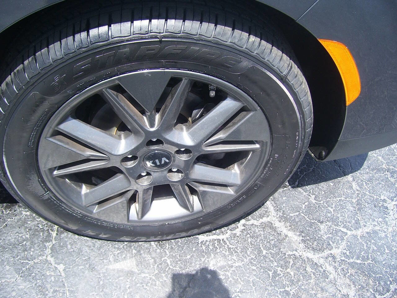 Used 2021 Kia Soul S FWD image 3