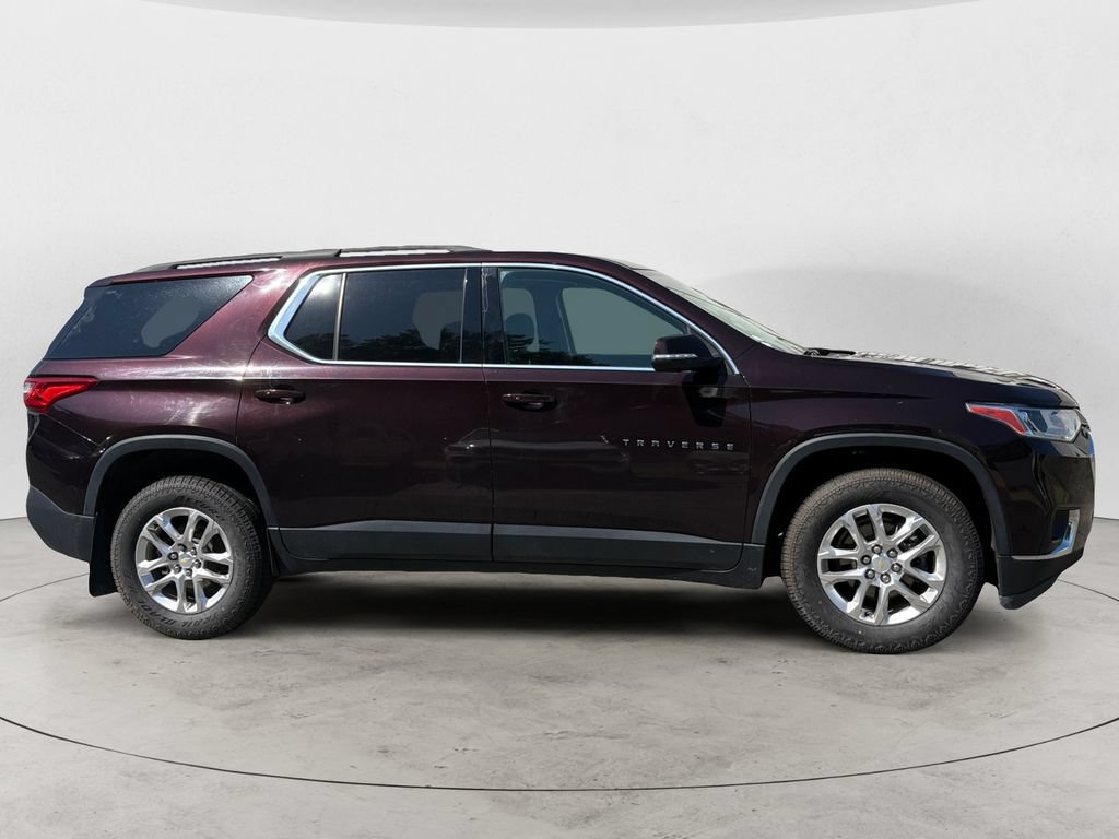 Used 2021 Chevrolet Traverse LT AWD/4WD image 2