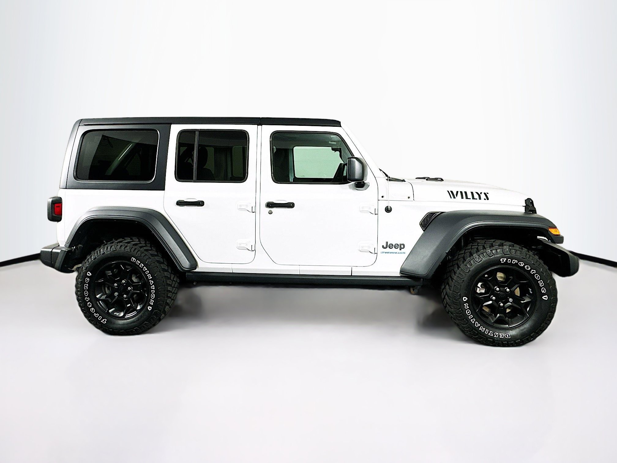 Used 2023 Jeep Wrangler Unlimited w/ Cold Weather Group AWD/4WD image 10