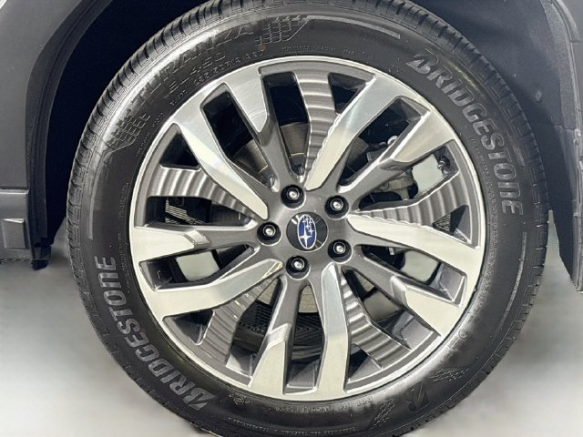 Certified 2025 Subaru Forester Touring AWD/4WD image 36