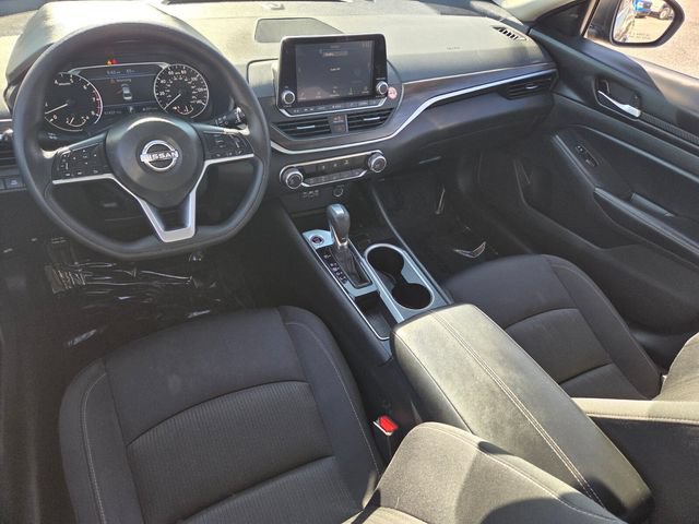 Used 2024 Nissan Altima 2.5 SV FWD image 7
