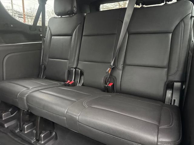 Used 2023 Chevrolet Suburban Z71 image 13