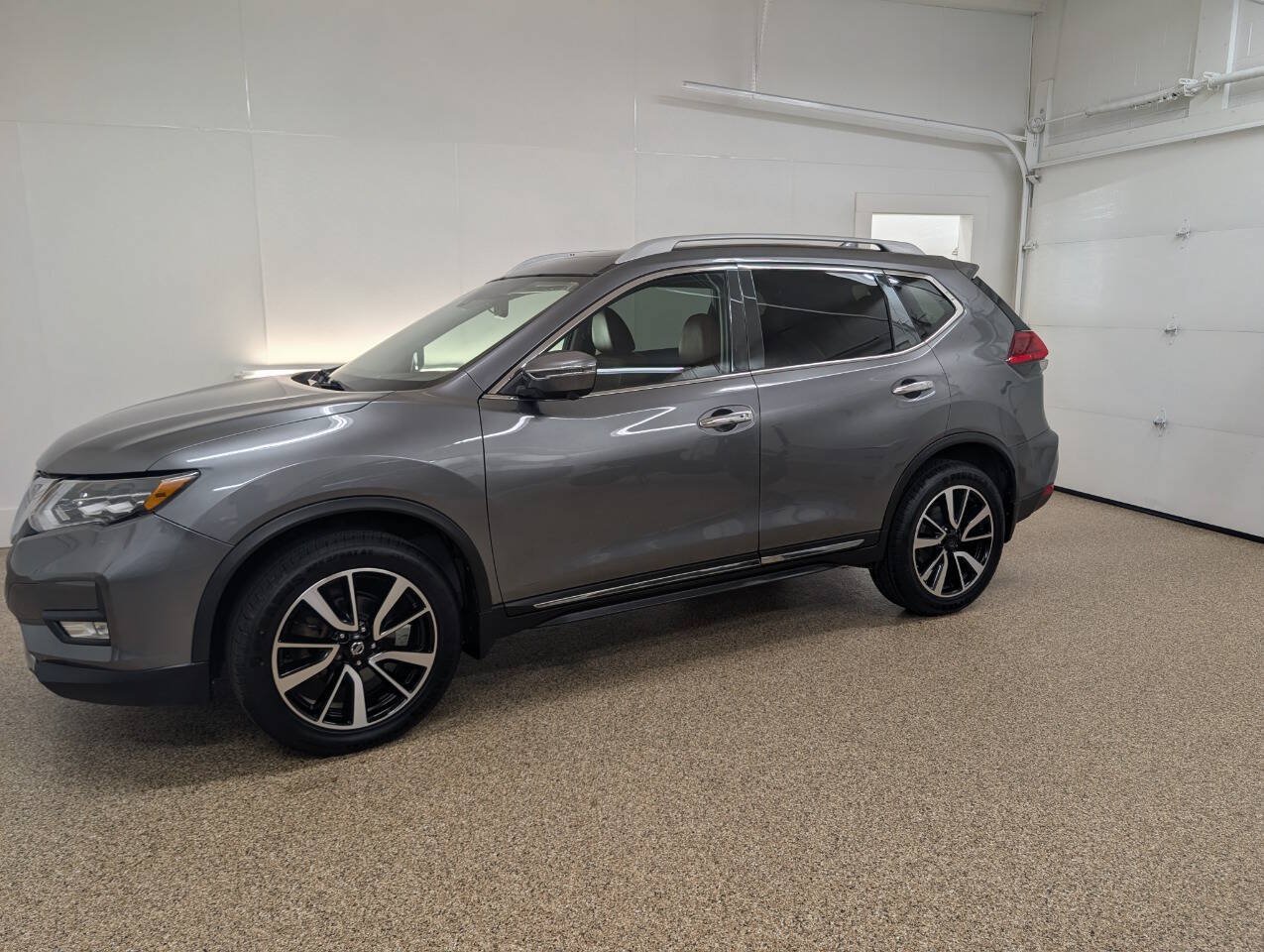 Used 2017 Nissan Rogue AWD