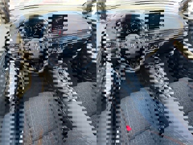 Used 2025 Honda HR-V Sport image 11