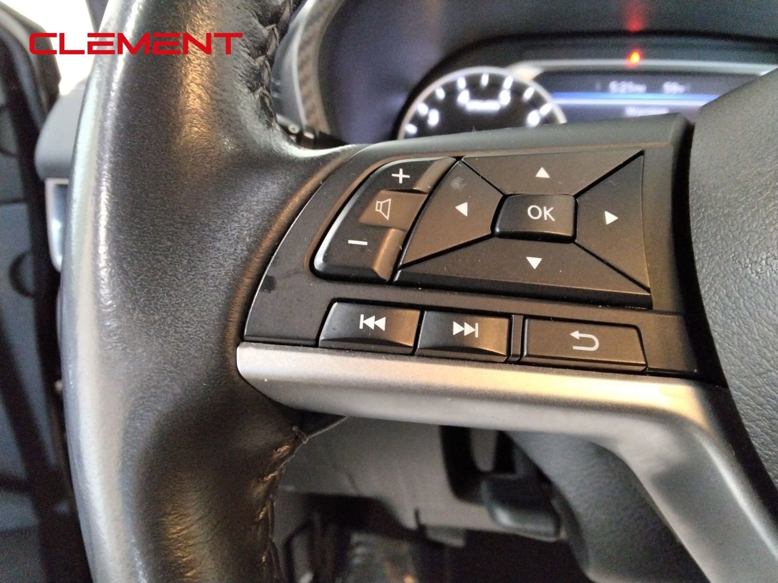 Used 2022 Nissan Sentra SV FWD image 13