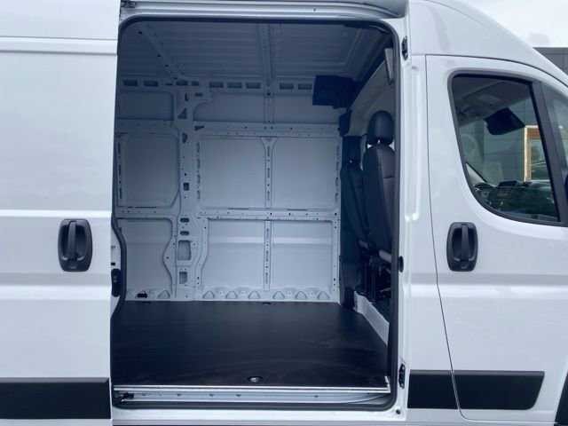 New 2025 RAM ProMaster 2500 w/ Power Group image 18