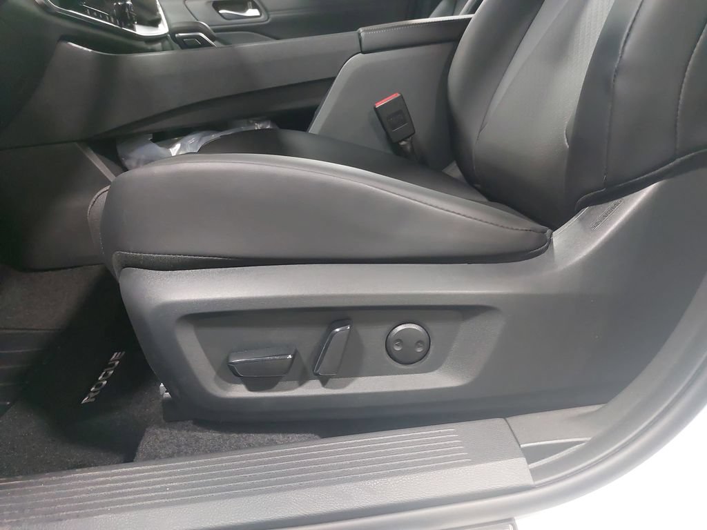 New 2026 Nissan Rogue Dark Armor AWD/4WD image 29