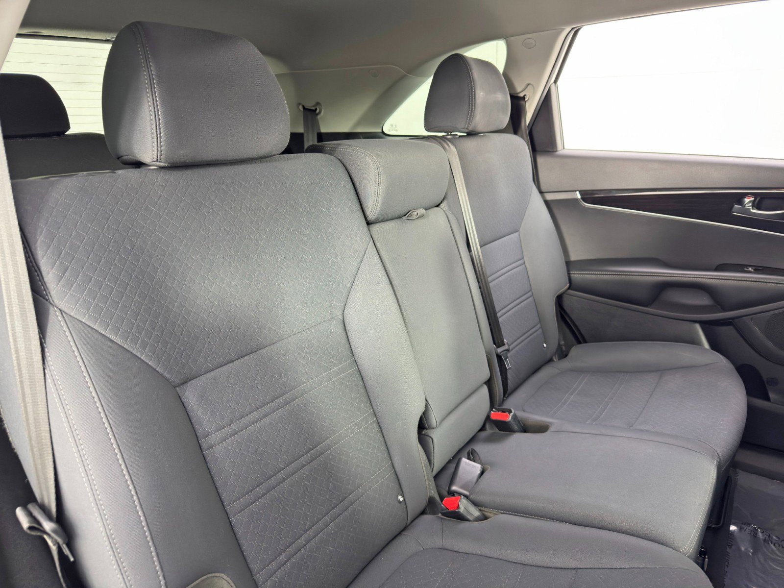 Used 2020 Kia Sorento LX image 29