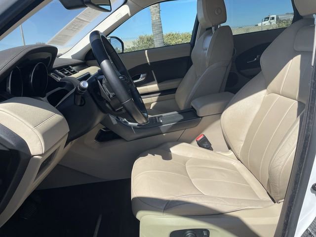 Used 2018 Land Rover Range Rover Evoque SE image 19