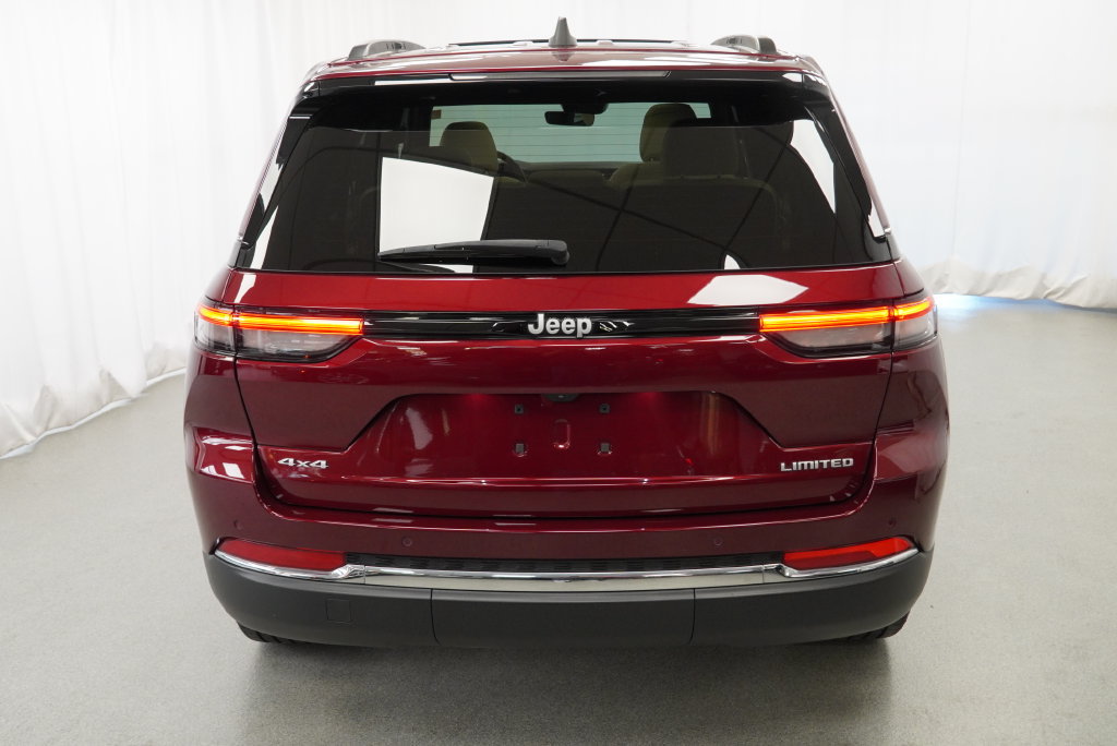Certified 2025 Jeep Grand Cherokee Limited AWD/4WD image 21