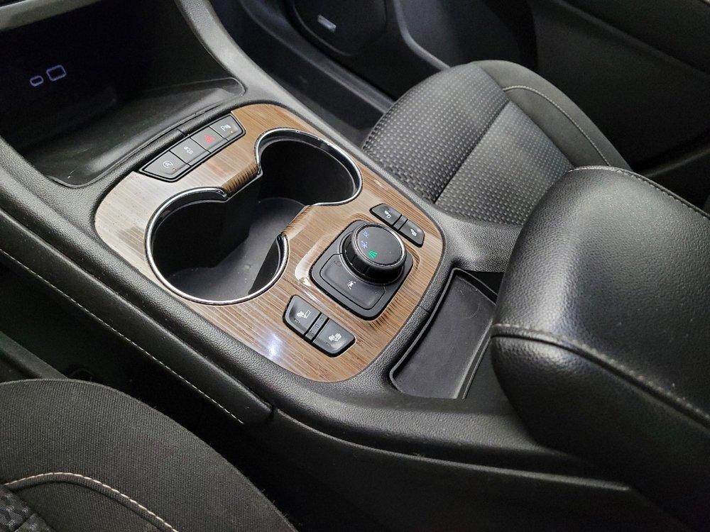 Used 2023 GMC Acadia SLE w/ Driver Convenience Package image 26