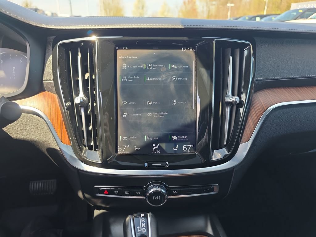 Used 2020 Volvo S60 T6 Inscription w/ Protection Package Premier image 30