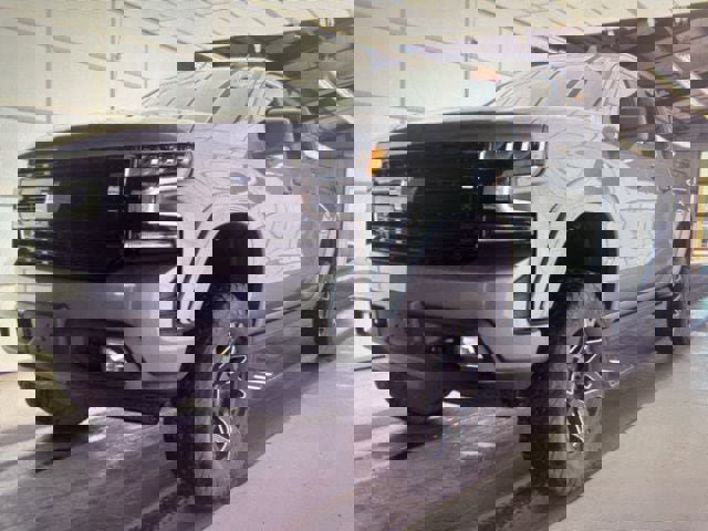 Used 2021 Chevrolet Silverado 1500 RST w/ Convenience Package II image 3