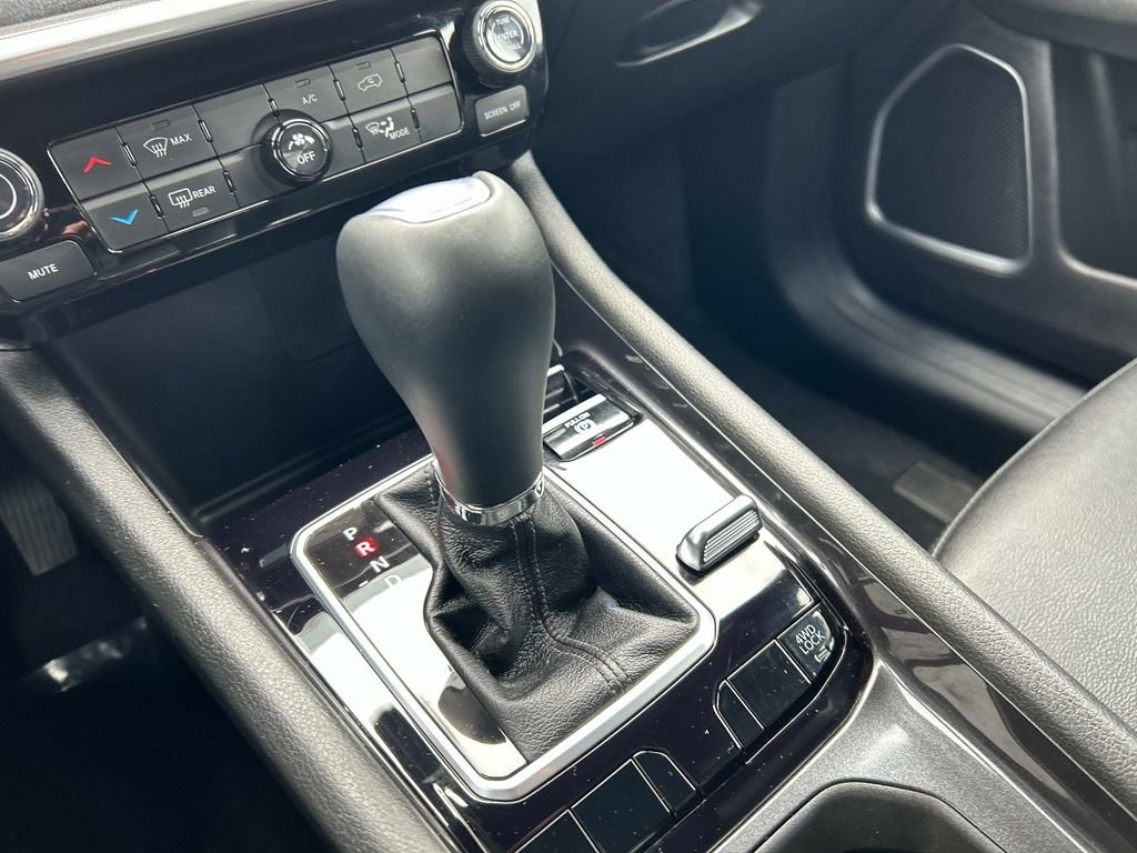 Used 2025 Jeep Compass Latitude AWD/4WD image 33