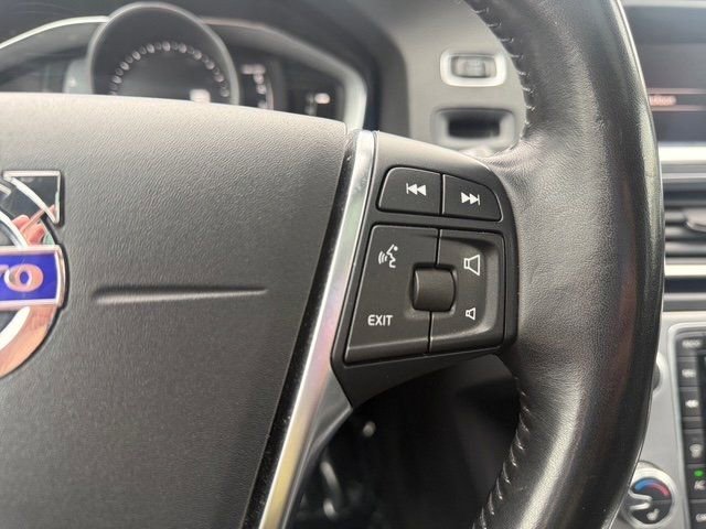 Used 2018 Volvo V60 T5 Dynamic w/ Vision Package image 16