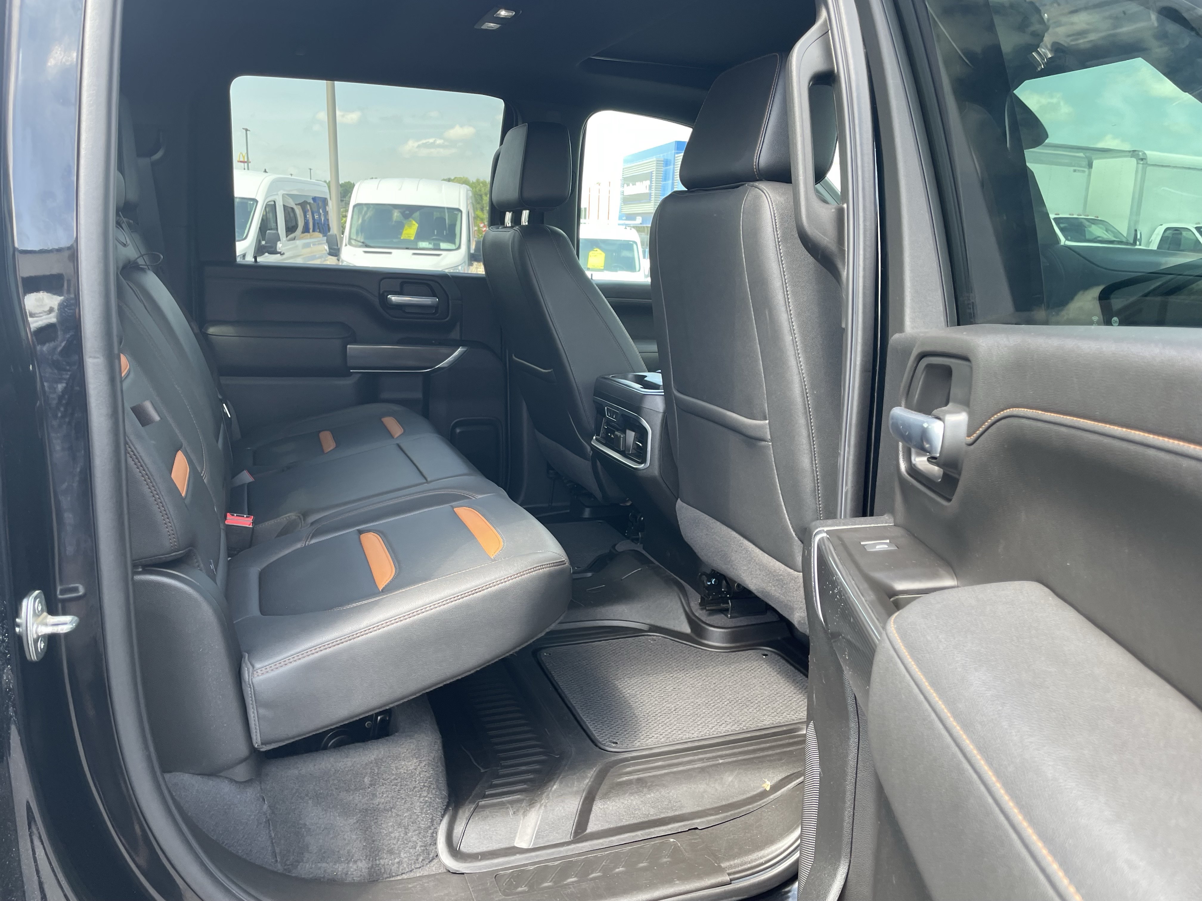 Used 2021 GMC Sierra 2500 AT4 w/ AT4 Preferred Package AWD/4WD image 34