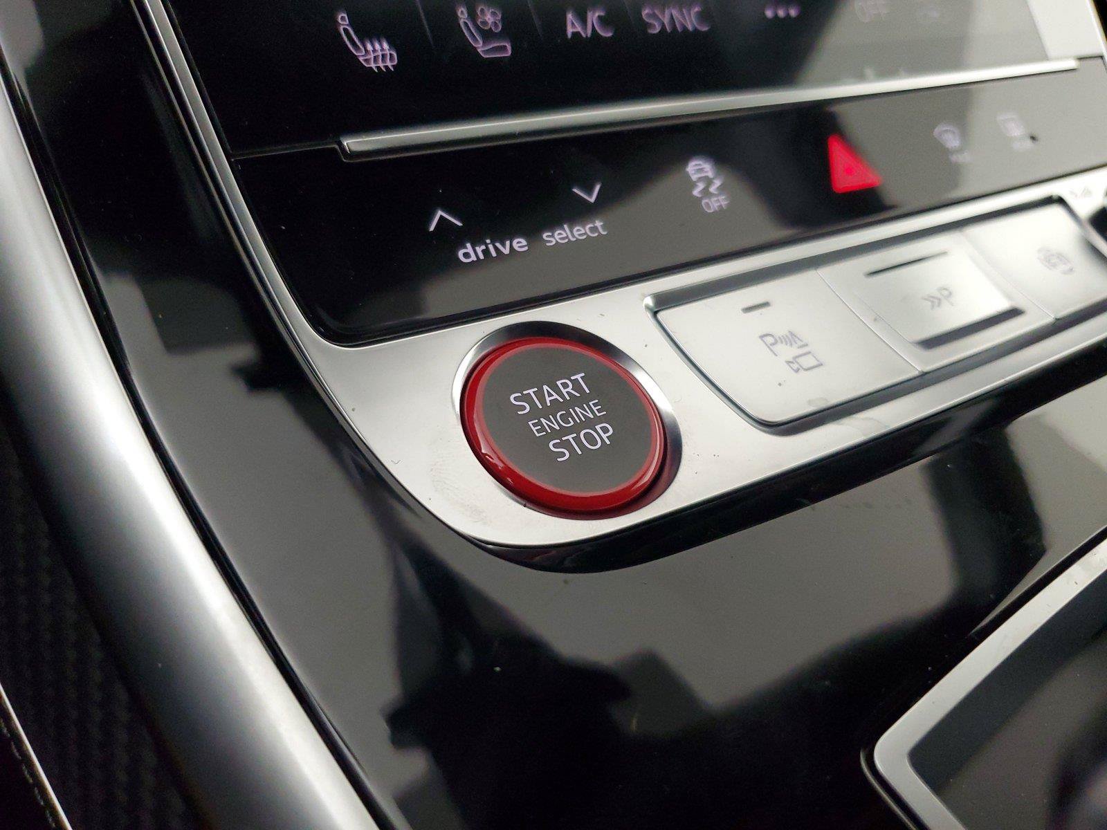 New 2026 Audi SQ8 Prestige AWD/4WD image 32
