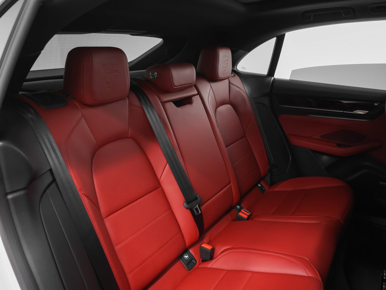 New 2026 Porsche Macan 4 Electric image 29