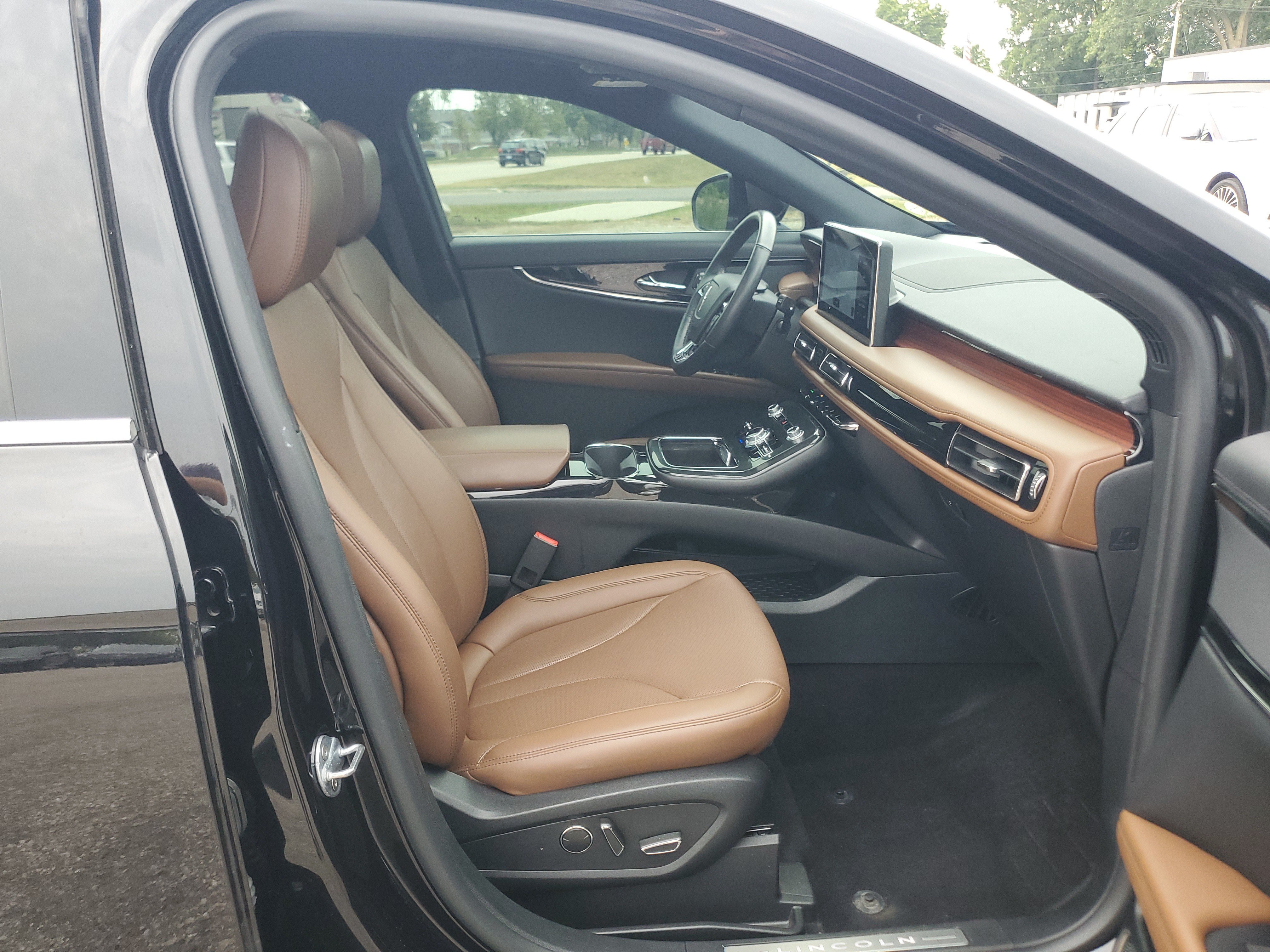 Certified 2023 Lincoln Nautilus Reserve AWD/4WD image 9