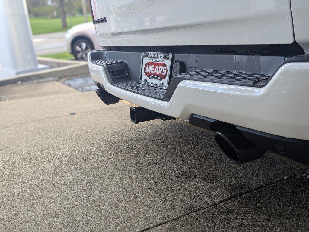 Used 2025 RAM 1500 Big Horn AWD/4WD image 9