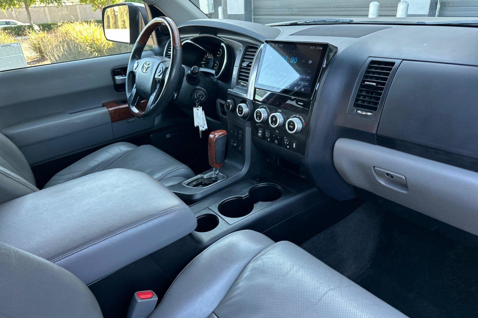 Used 2018 Toyota Sequoia Platinum w/ Carpet Mat Package AWD/4WD image 17