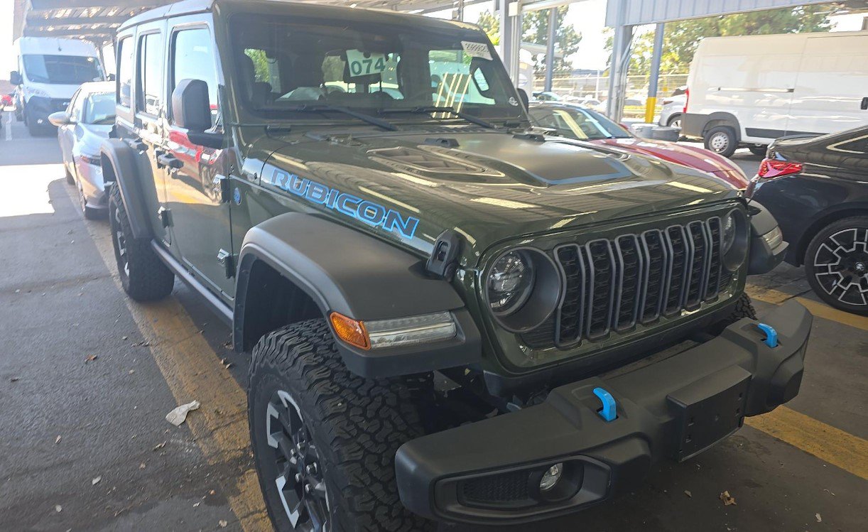 Used 2024 Jeep Wrangler Unlimited Rubicon 4xe w/ Safety Group AWD/4WD image 2