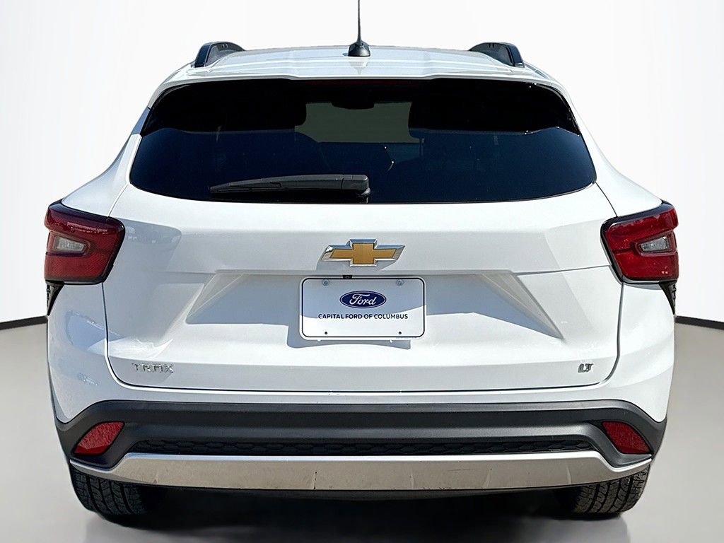 Used 2024 Chevrolet Trax LT image 9