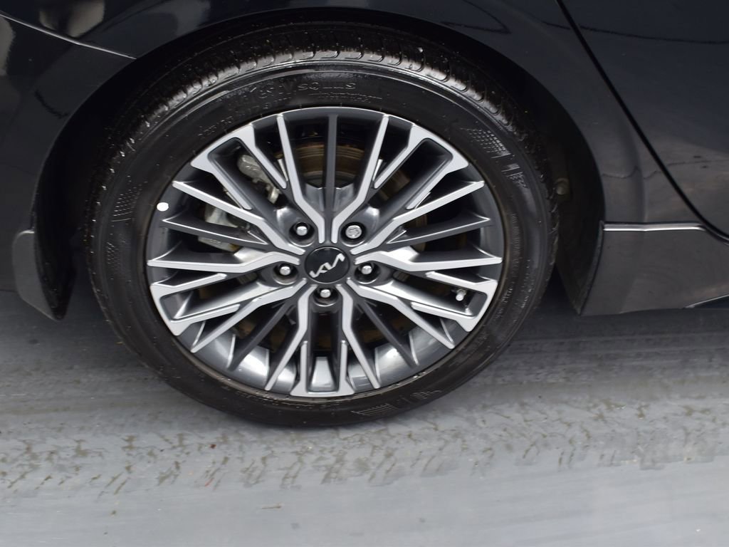 Used 2024 Kia Forte GT-Line w/ GT-Line Premium Package image 8