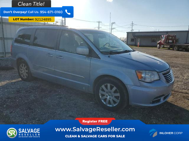 Used 2013 Chrysler Town & Country Touring image 5